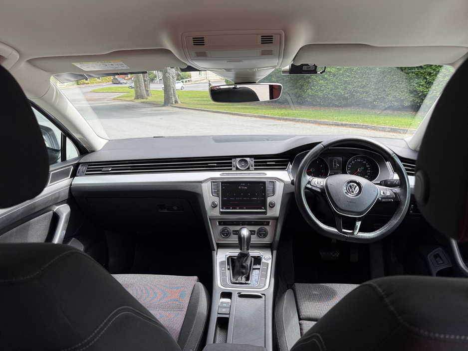 2016 Volkswagen Passat - image 17