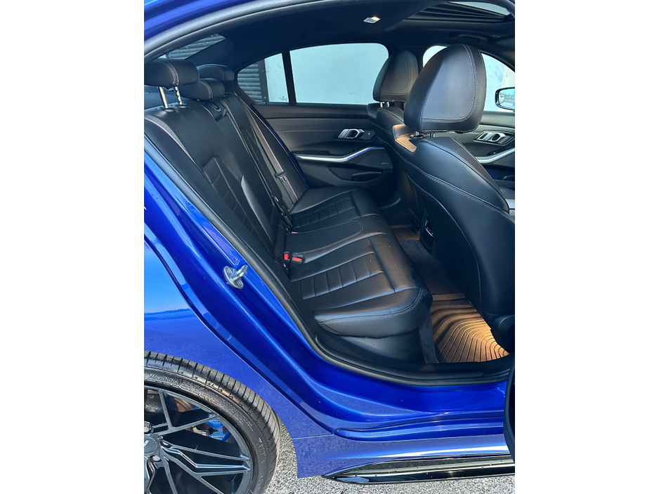 2019 BMW 3 Series - image 28