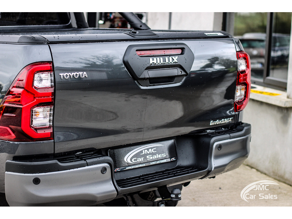 2026 Toyota Hilux - image 11