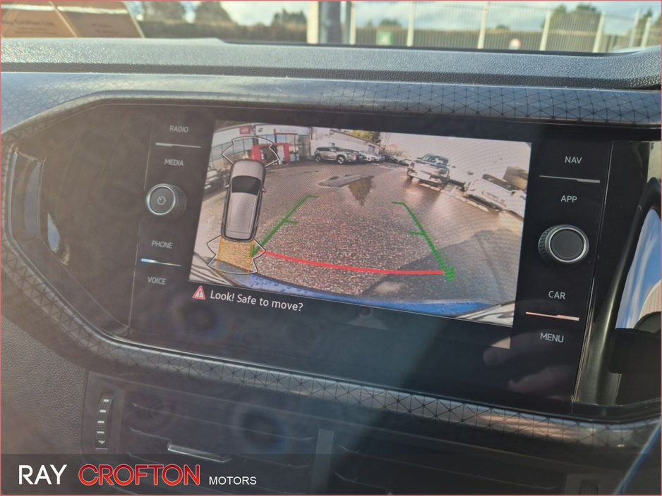 2021 Volkswagen T-Cross - image 12