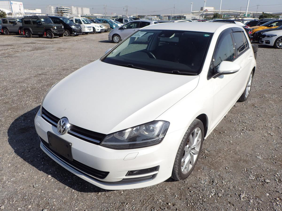 2015 Volkswagen Golf 1.4 Highline €13,950