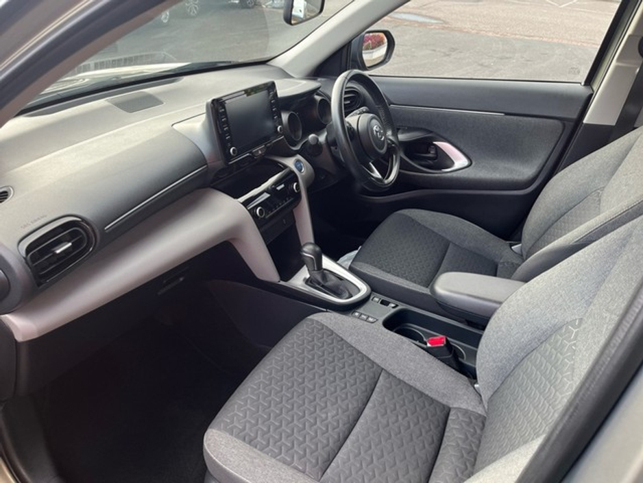 2022 Toyota Yaris Cross Hybrid Luna €26,500