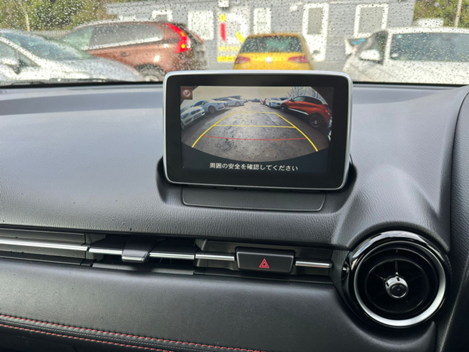 2015 Mazda Demio - image 18