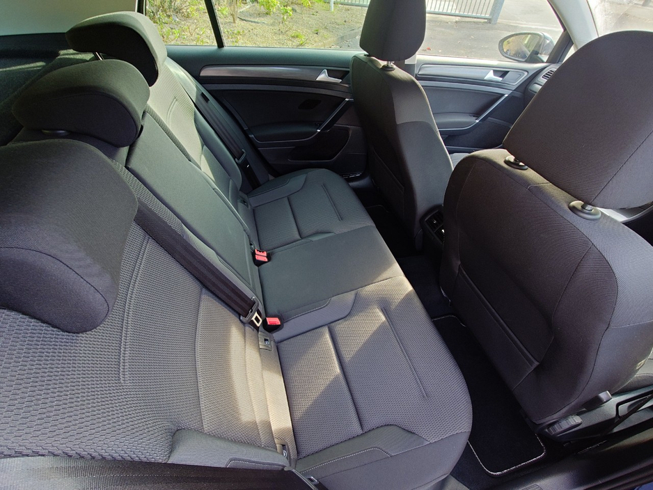 2019 Volkswagen Golf - image 10