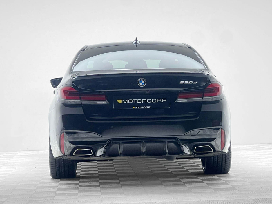 2022 BMW 5 Series 520D M SPORT €42,990