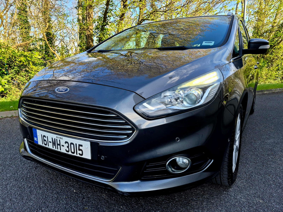 2016 Ford S-Max - image 4