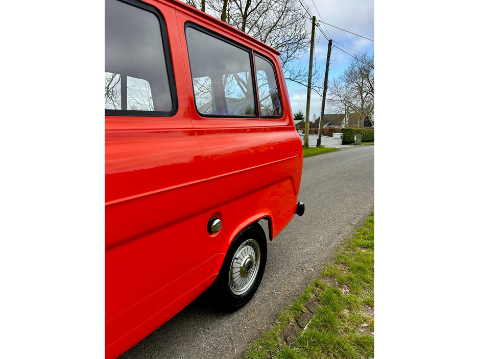 1976 Ford Transit Custom Kombi - image 12