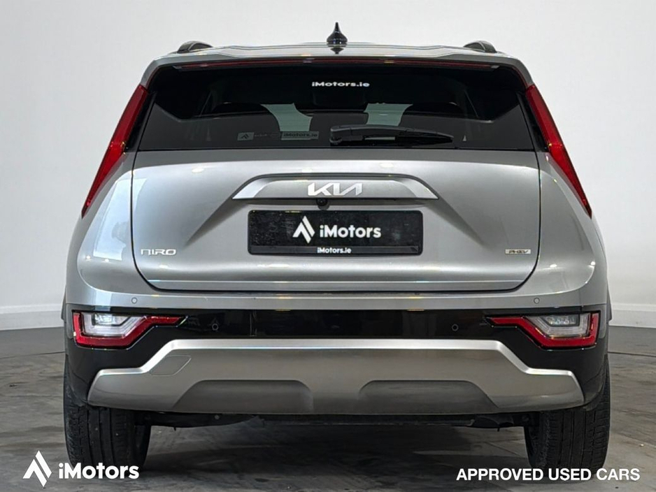 2023 Kia Niro - image 4