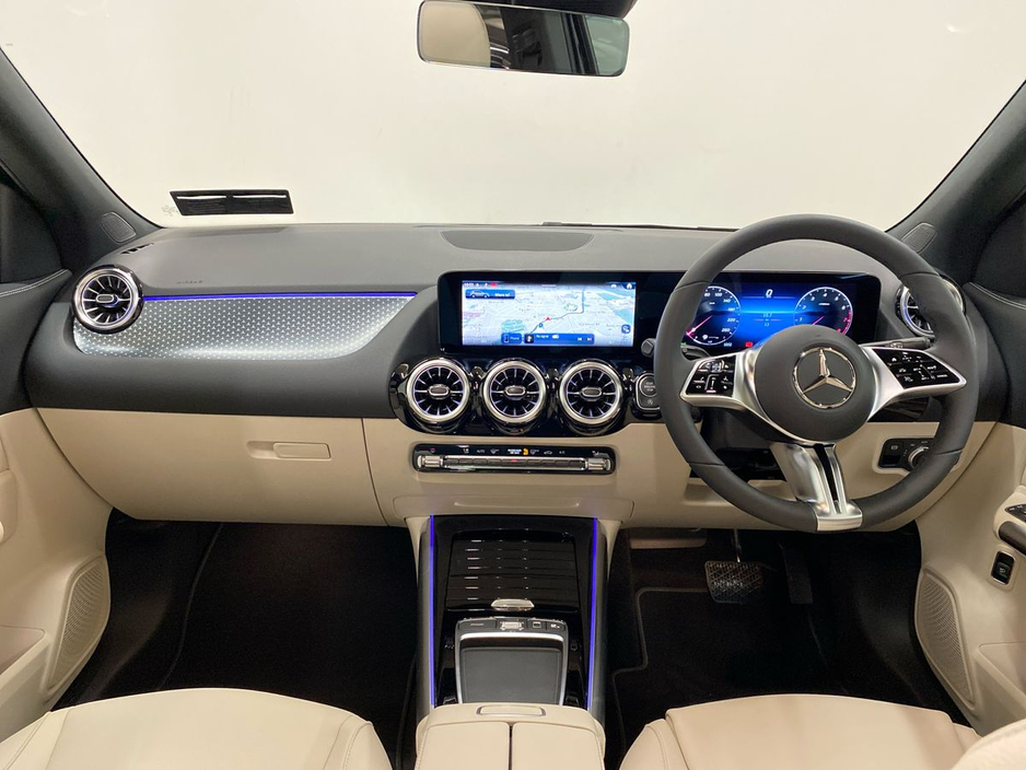 2026 Mercedes-Benz GLA Class - image 2