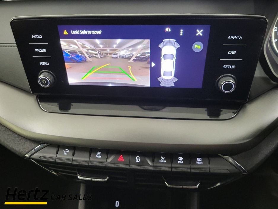 2024 Skoda Octavia - image 23