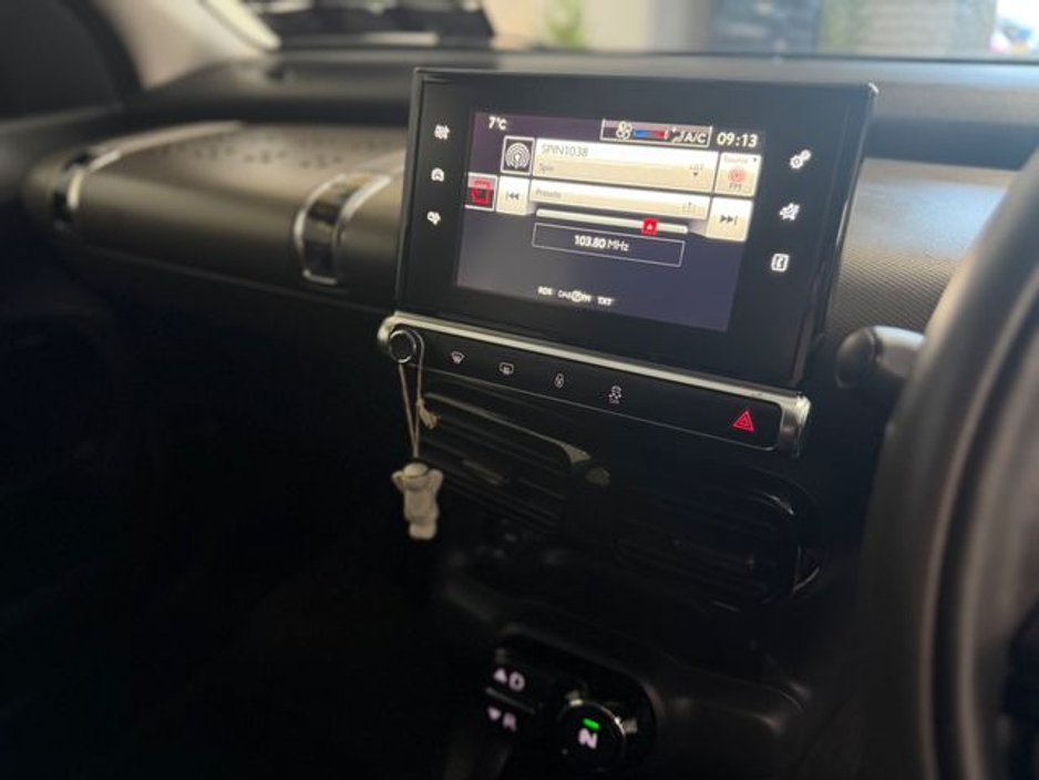 2018 Citroen C4 Cactus - image 10