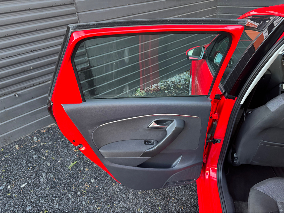 2014 Volkswagen Polo 1.2 TSI AUTO €8,995