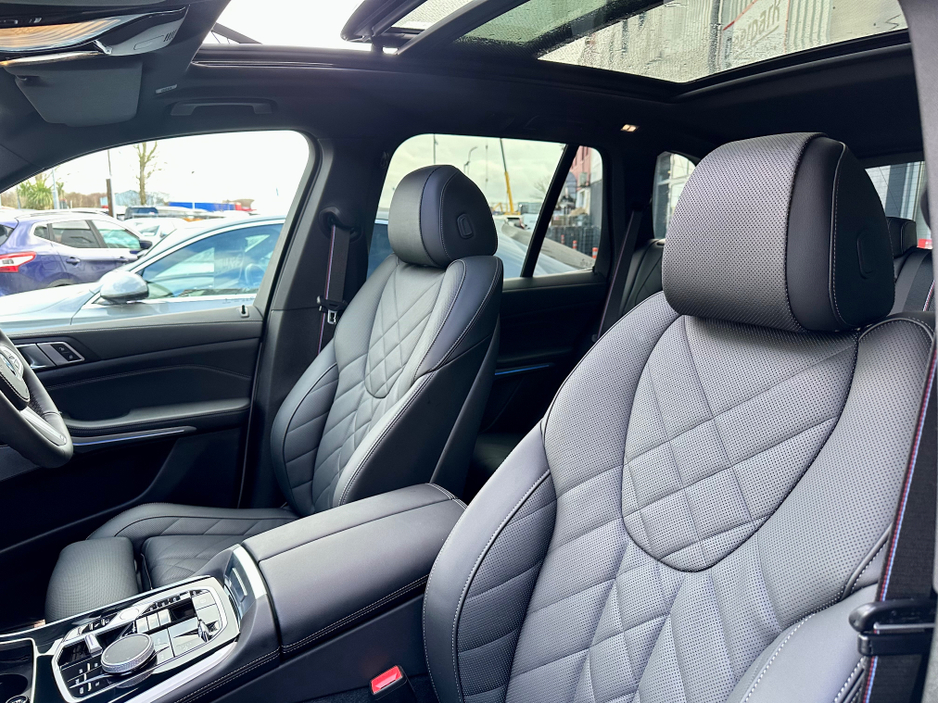 2025 BMW X5 ++TECH PACK++ XDRIVE50E M SPORT AUTO €102,950