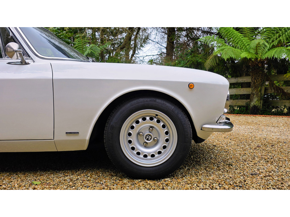 1971 Alfa Romeo GT Junior 1300 - image 11