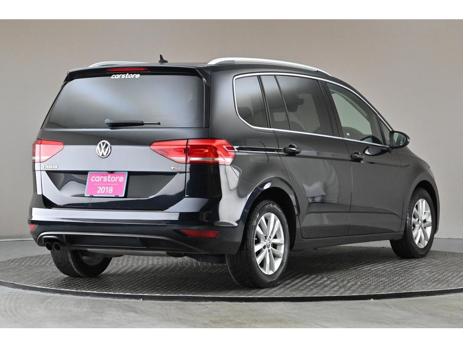 2018 Volkswagen Touran - image 9