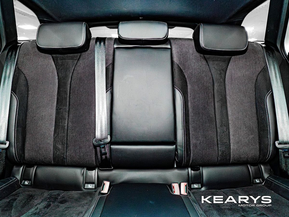 2022 Skoda Enyaq - image 10