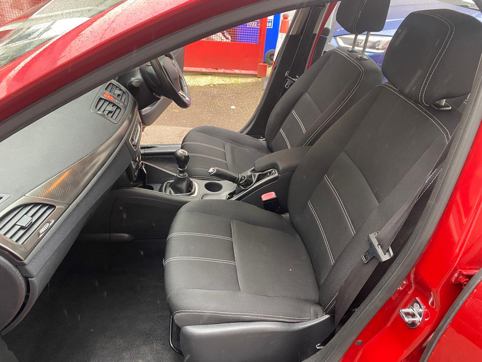 2015 Renault Fluence - image 16