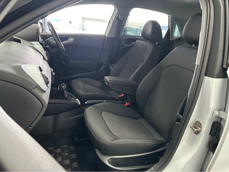 2014 Audi A1 - image 13