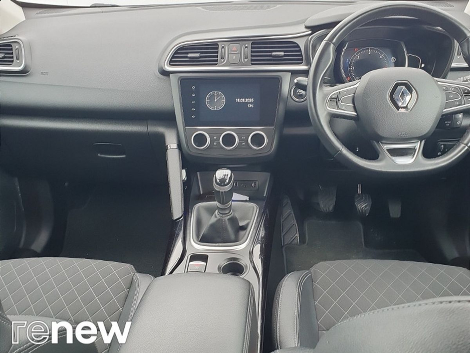 2021 Renault Kadjar - image 2