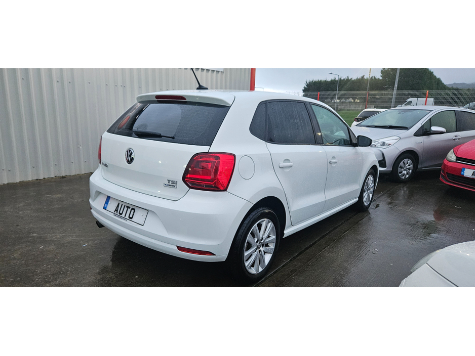 2015 Volkswagen Polo auto 1.2 comfortline plus low kms high spec €10,995