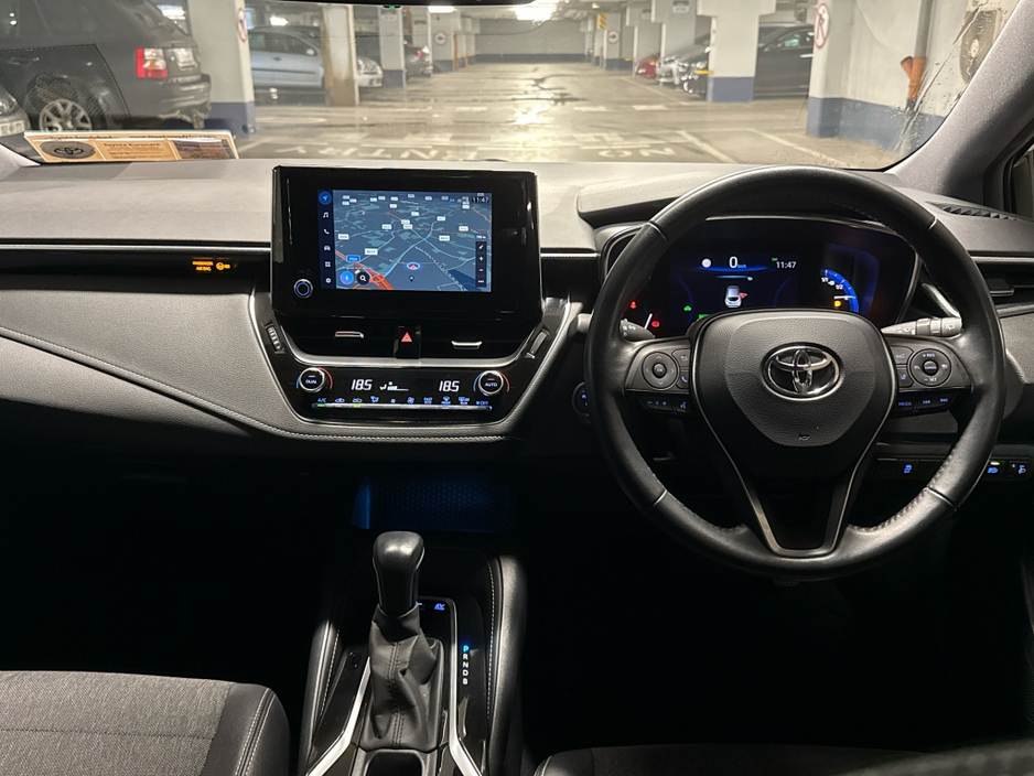 2022 Toyota Corolla LUNA SPORT HATCHBACK // AIR CON // BLUETOOTH // REAR CAMERA // FULL WARRANTY €26,945