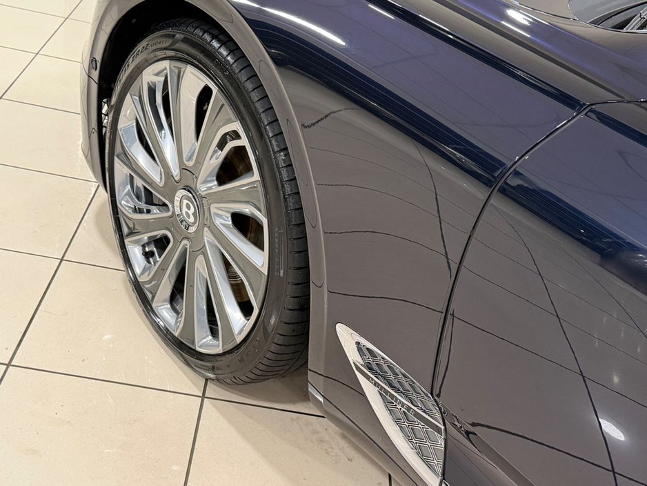 2022 Bentley Continental - image 15