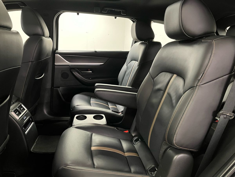 2025 Mazda CX-80 - image 8