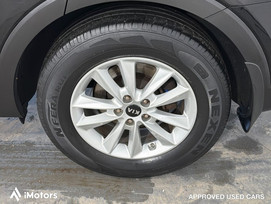 2018 Kia Sorento - image 11