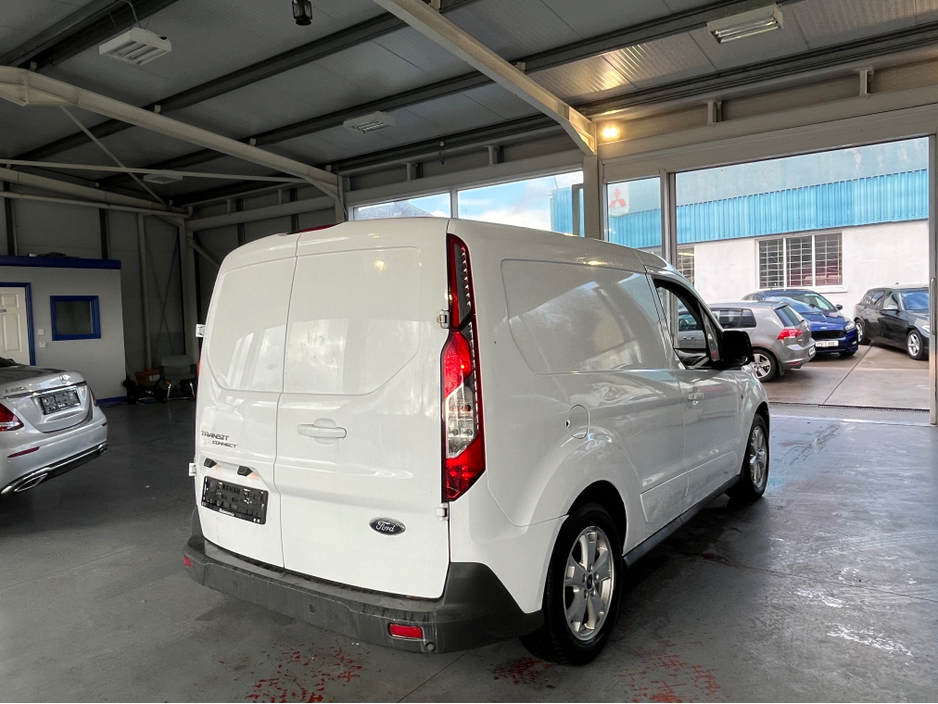2018 Ford Transit Connect - image 3