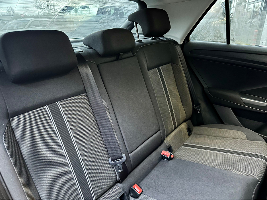 2019 Volkswagen T-Roc 1.0 TSI DESIGN 115PS €18,500