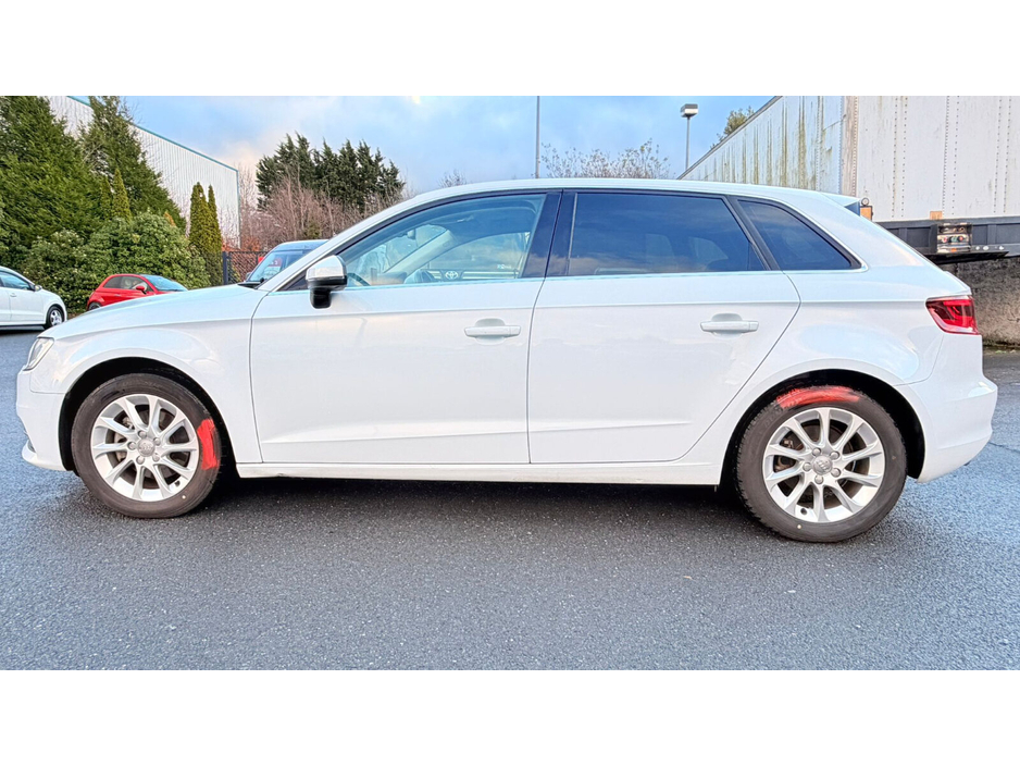 2015 Audi A3 1.4 TFSI 140BHP S LINE €14,500