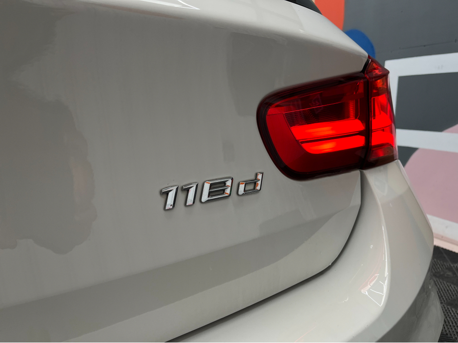 2016 BMW 1 Series - image 5