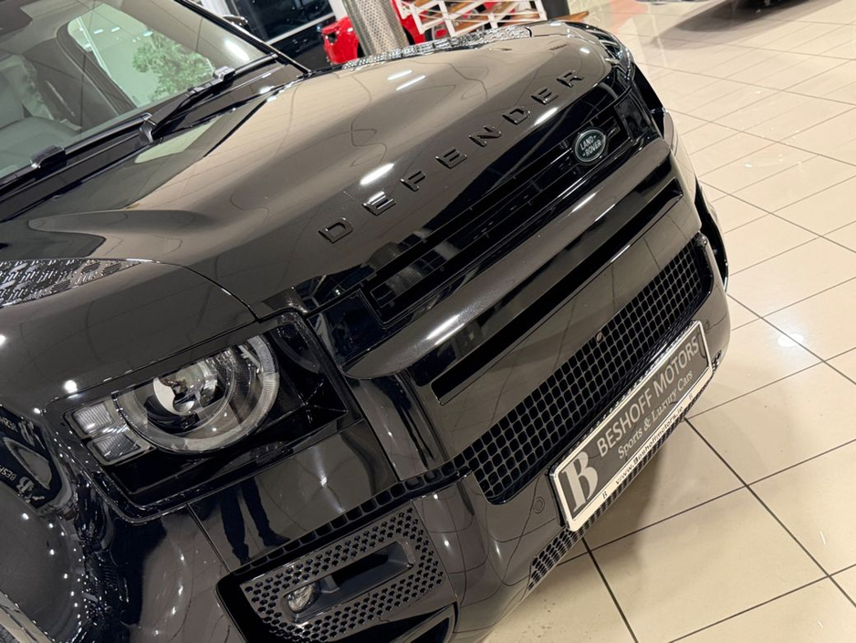 2025 Land Rover Defender X-DYNAMIC SE=HUGE SPEC//LIGHT INTERIOR//AS NEW=2 YEAR WARRANTY=TAILORED FINANCE PACKAGES AVAILABLE=TRADE IN'S WELCOME €104,995