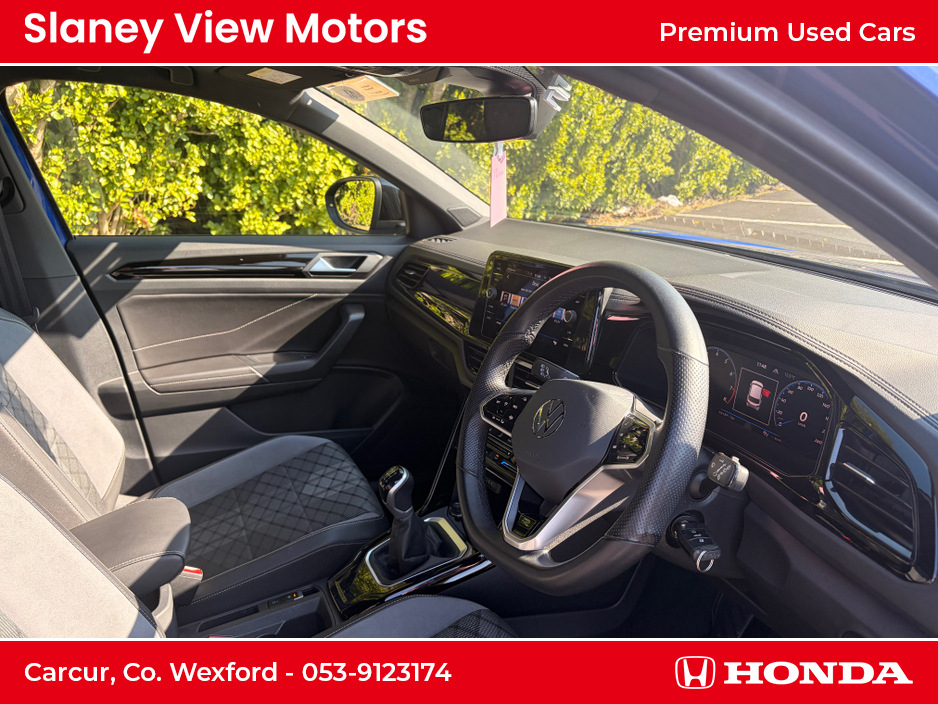 2023 Volkswagen T-Roc - image 6