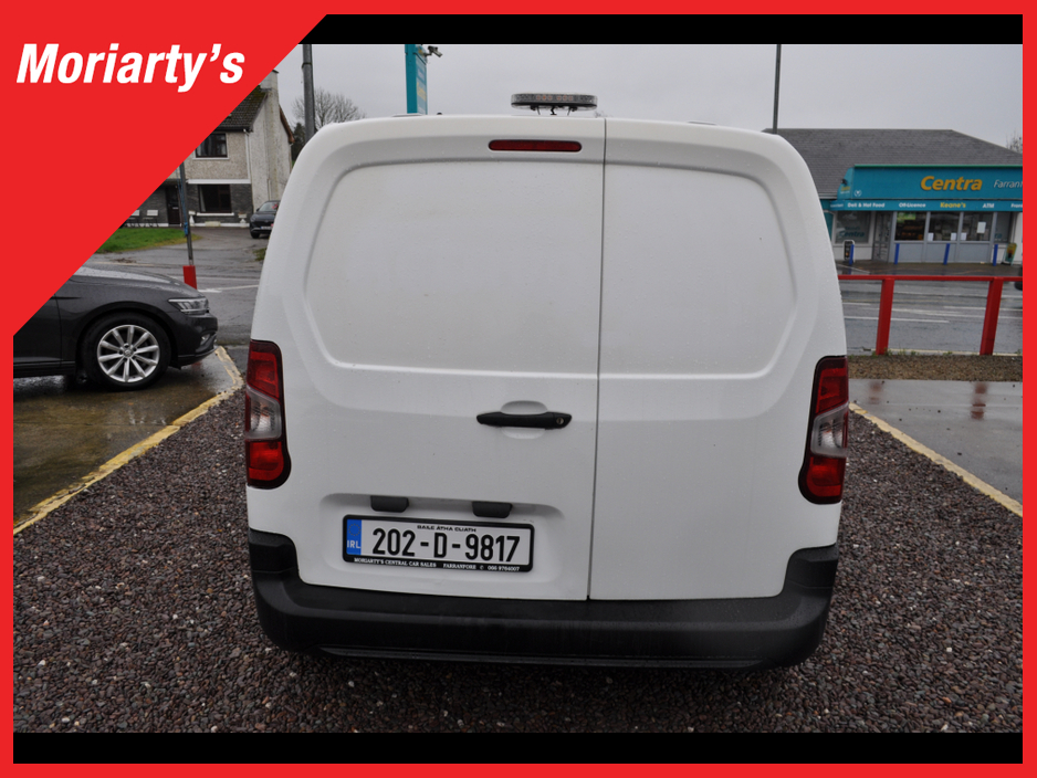 2020 Peugeot Partner - image 5