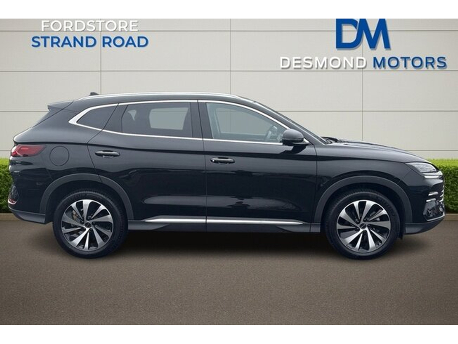 2025 BYD Seal U - image 3