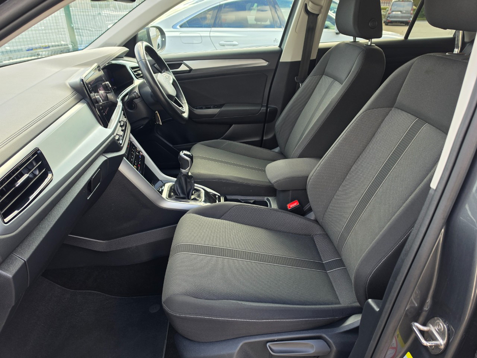 2022 Volkswagen T-Roc - image 20