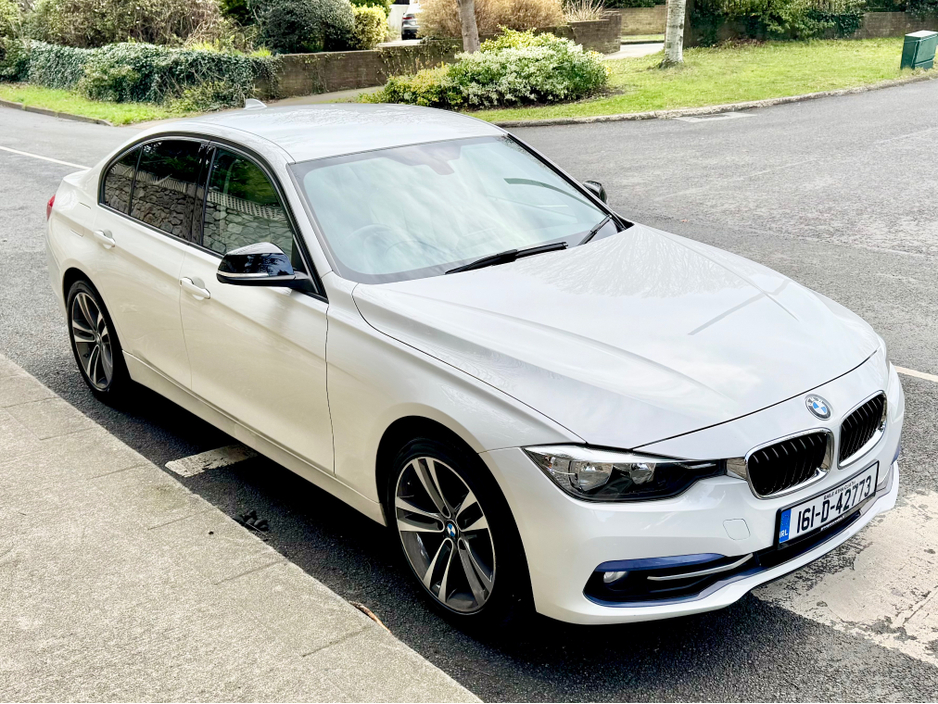 2016 BMW 3 Series - image 8