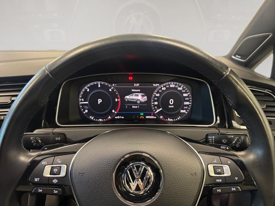2019 Volkswagen Golf - image 13