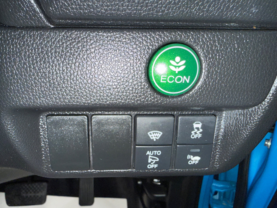 2017 Honda Fit - image 17