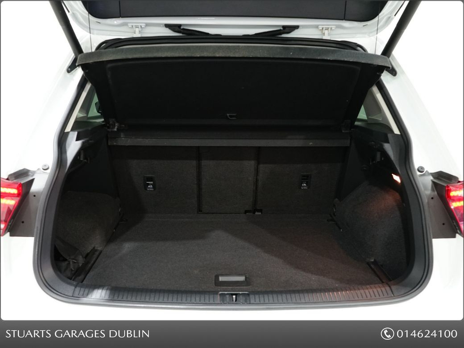 2020 Volkswagen Tiguan - image 23