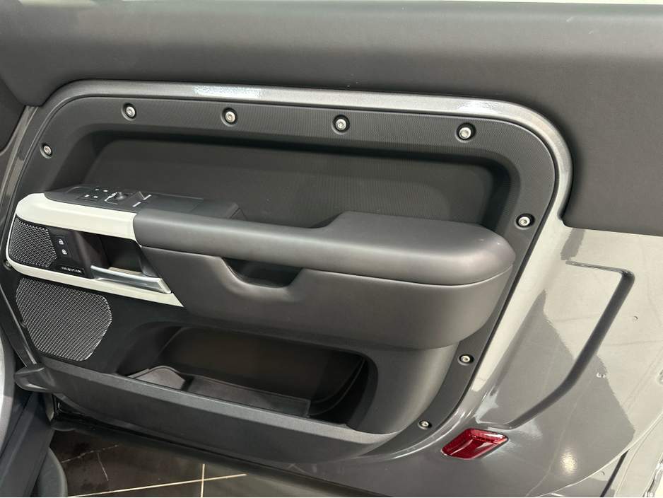 2026 Land Rover Defender - image 27