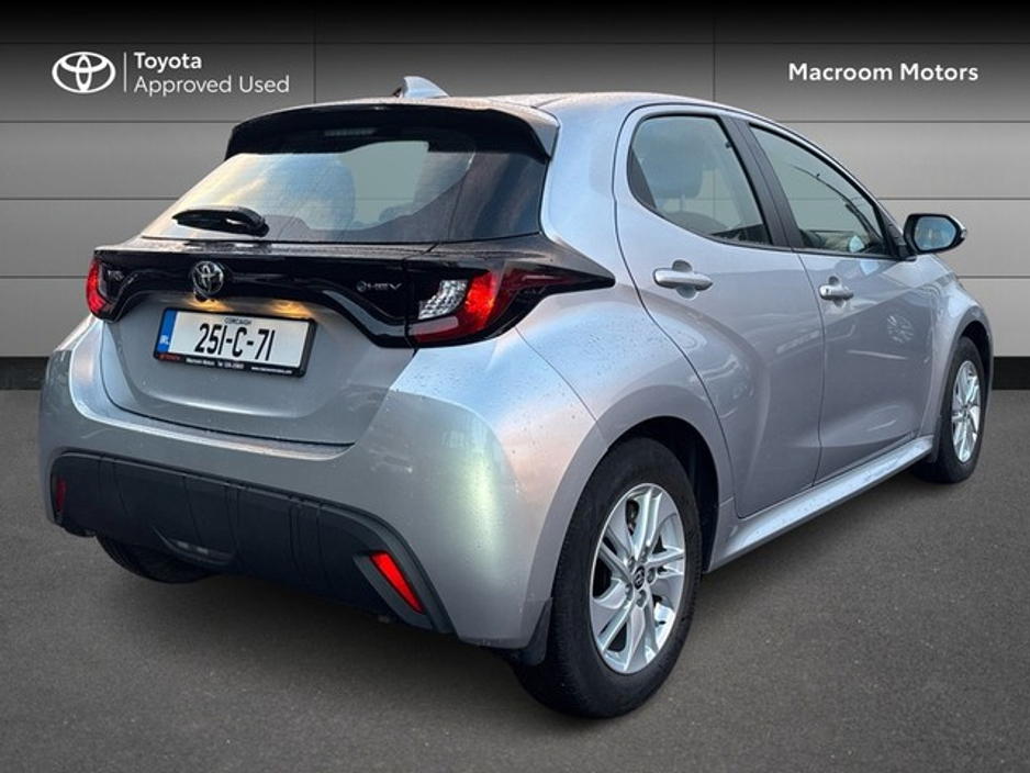 2025 Toyota Yaris FRESH SELECTION OF TRADE-INS Yaris Hybrid 115 Luna €27,000