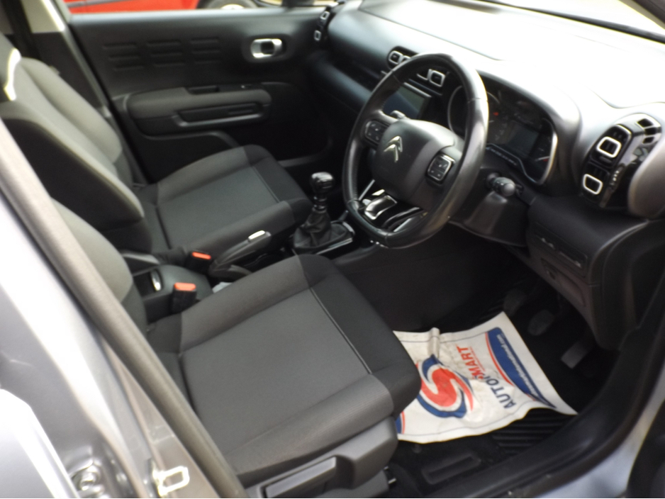 2023 Citroen C3 Aircross - image 2