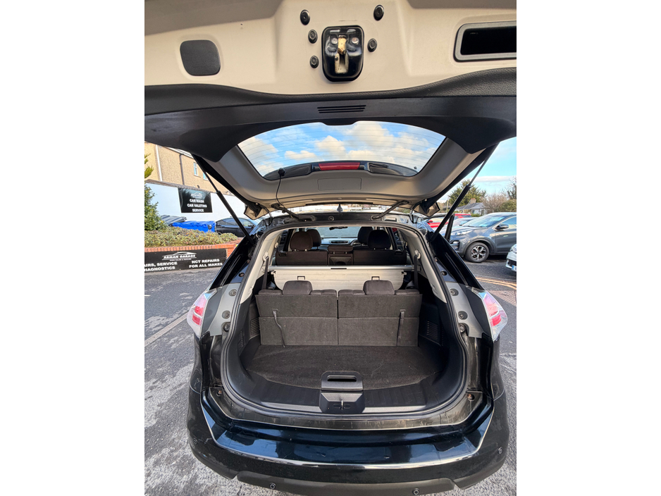 2017 Nissan X-Trail 1.6 DSL SV 7 SEAT E6 4 4DR €9,950