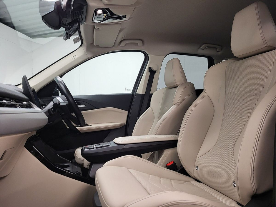 2024 BMW X1 - image 7