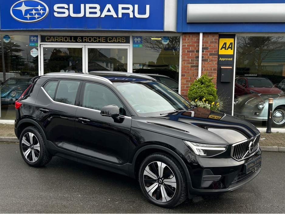 2023 Volvo XC40 - image 31