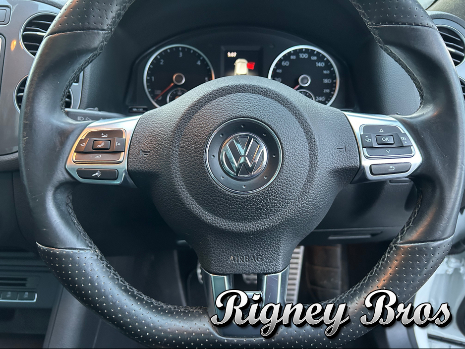 2016 Volkswagen Tiguan - image 16