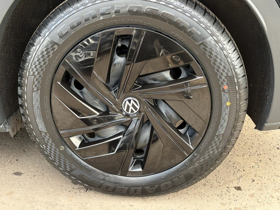 2022 Volkswagen ID.4 - image 13