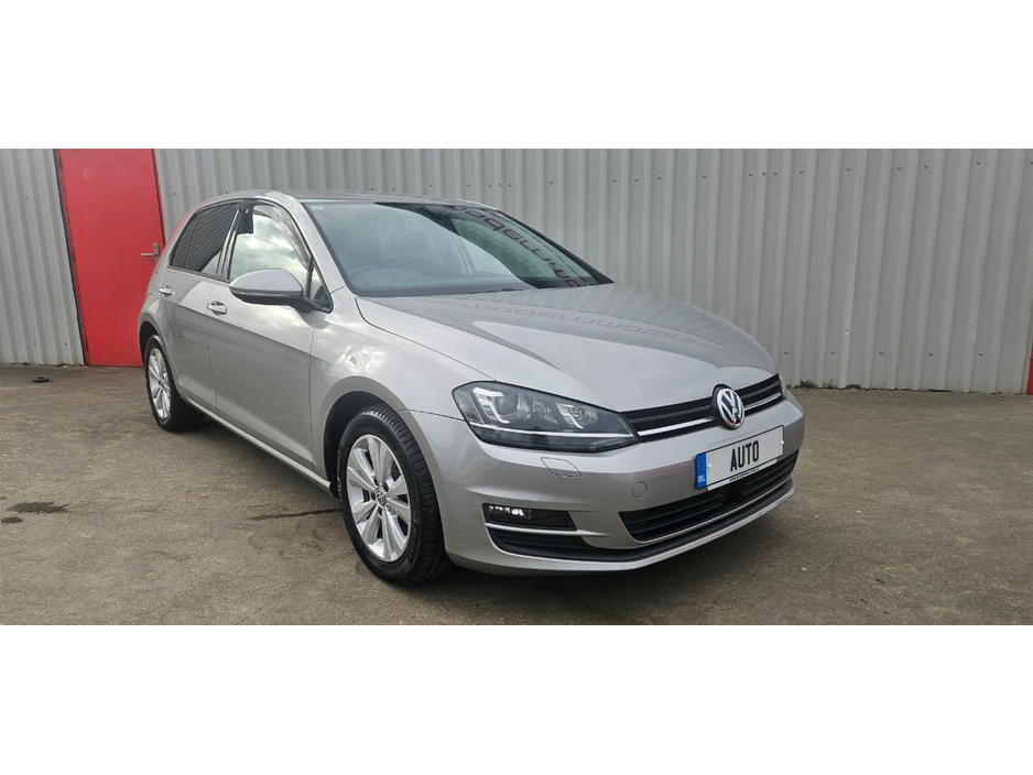 2016 Volkswagen Golf - image 5